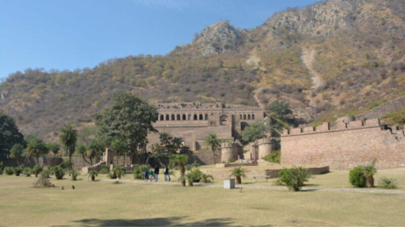 Bhangarh Fort (Rajasthan) | Haunted Places in India