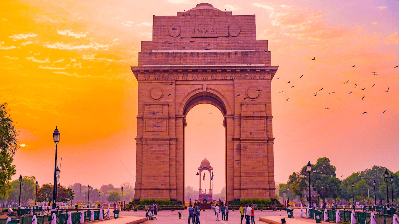 India Gate (The All India War Memorial) | trend around us