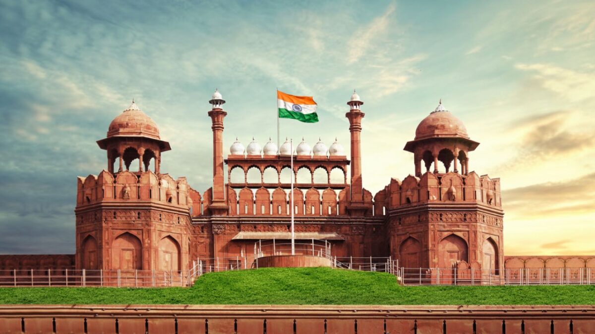 Red Fort Delhi (Lal Quila) | History | Destination in India | Timings | Fees