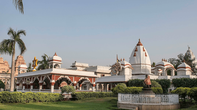 Largest Hindu temple in Delhi
