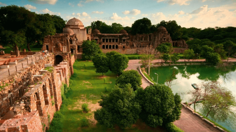places to visit in south delhi 
