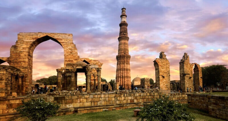 Explore the Iconic Historical Monuments to Visit in Delhi