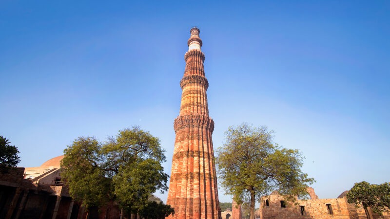 Qutub Minar - Best Historical Monuments in South Delhi to Visit
