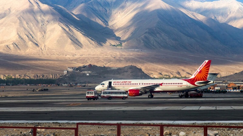 Reach Manali by air, the fastest and best way to reach Manali from Delhi
