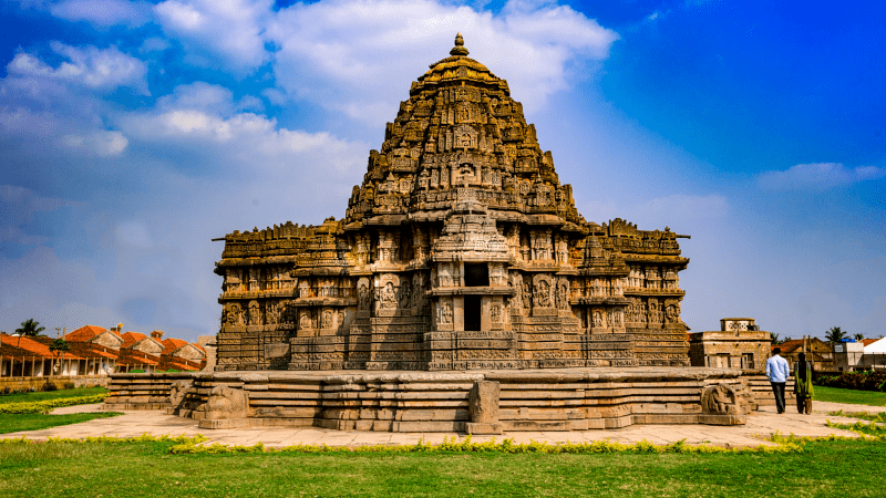 temples to visit in Karnataka