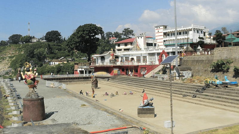famous temples near Palampur