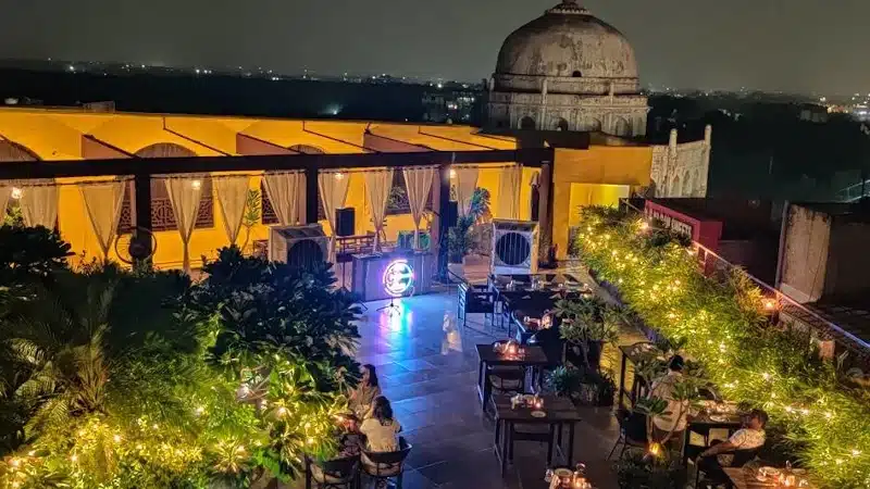 Rooftop Restaurants in Delhi