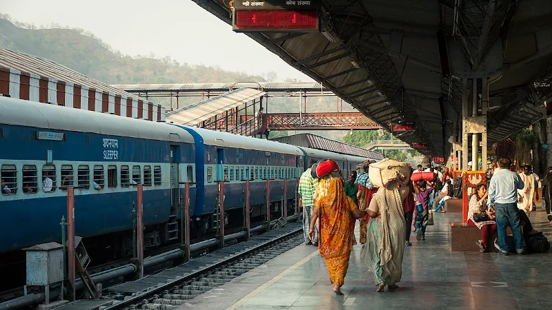 How to Travel From Delhi to Nainital by Train